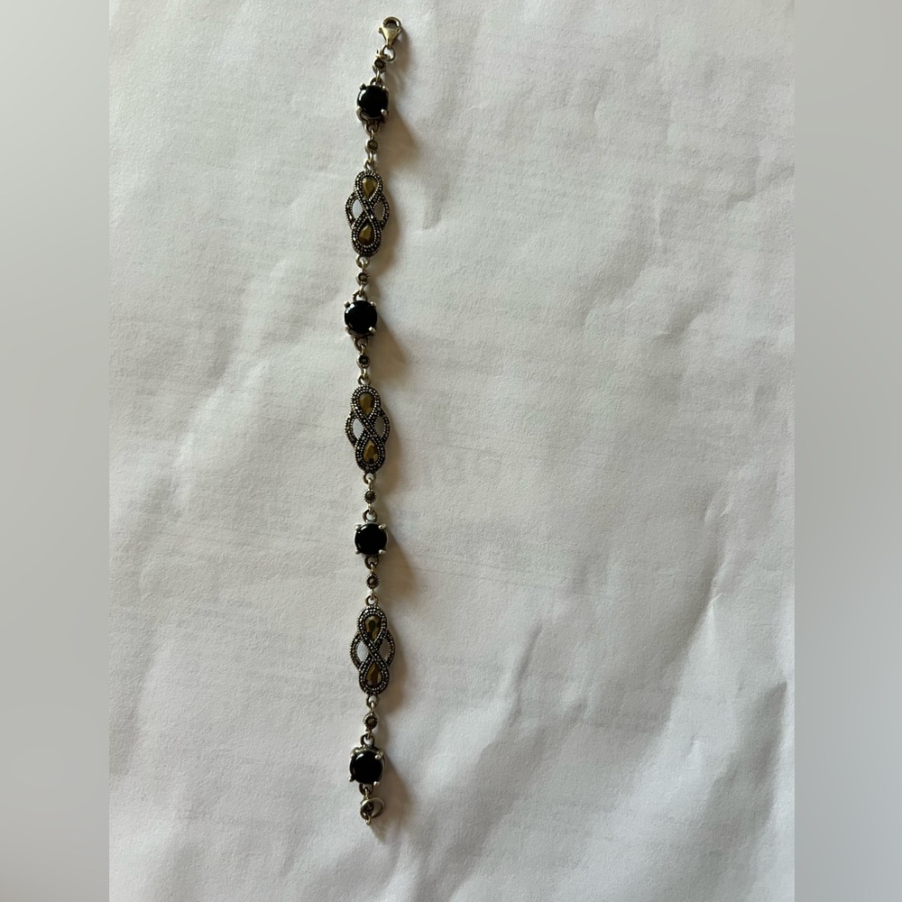 Elegant Black and silverWomen's Bracelet